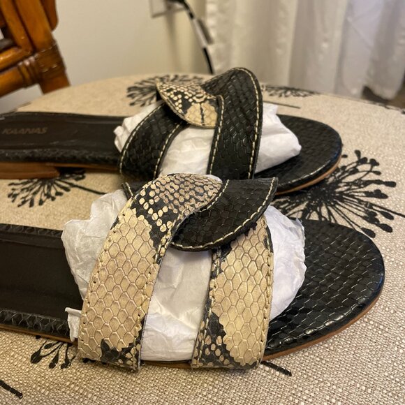 Size 9 Kaanas Santorini Snake. Hand made. Excellent Condition - Picture 2 of 4